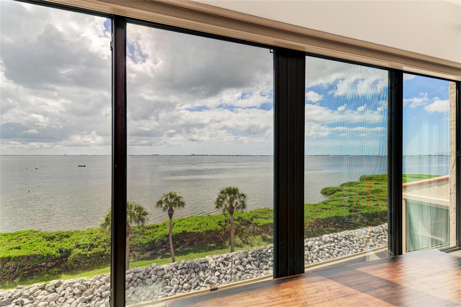 Image 36 of 64 For 4557 Bay Club Drive 4557