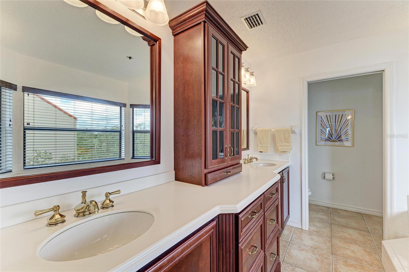 Image 38 of 64 For 4557 Bay Club Drive 4557