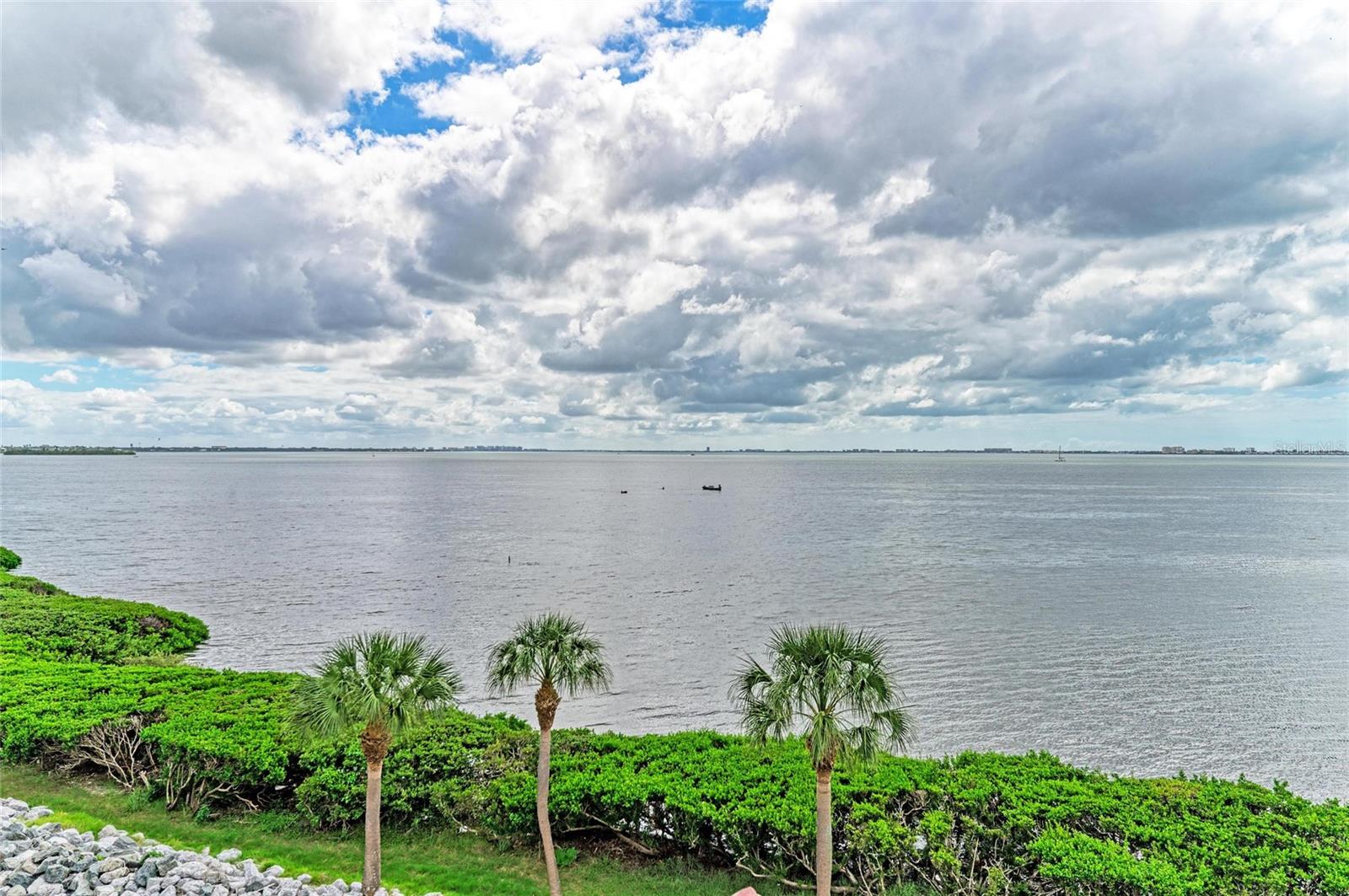 Image 49 of 64 For 4557 Bay Club Drive 4557