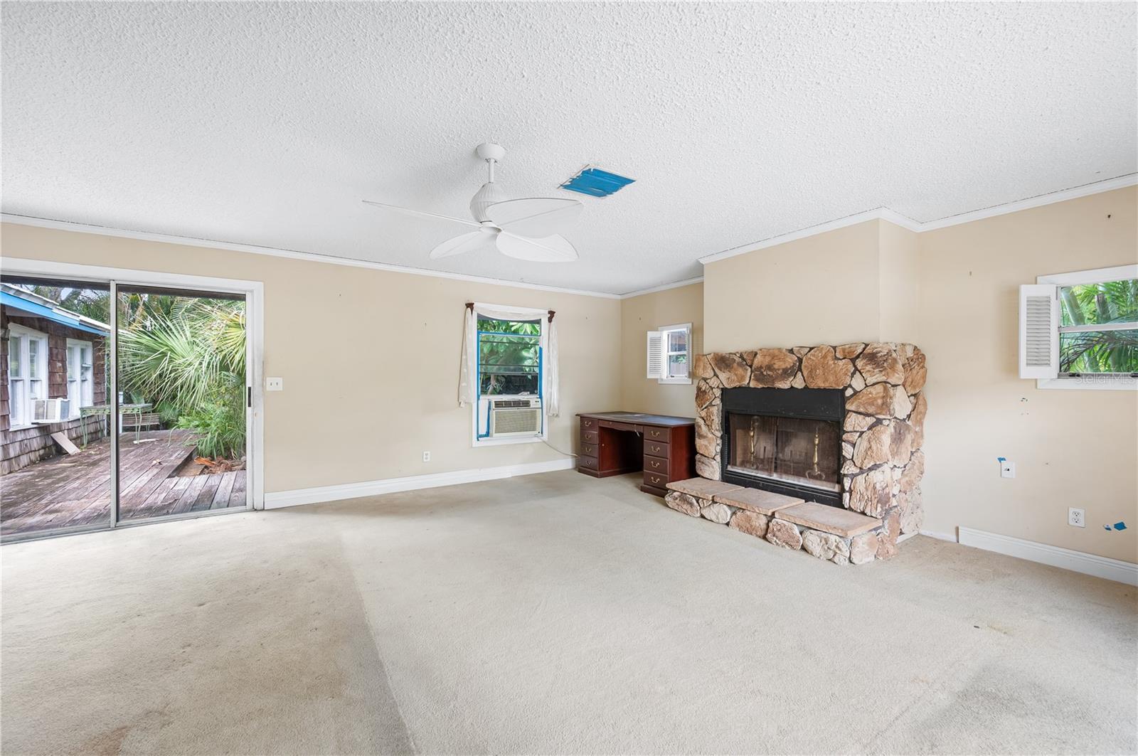 Image 14 of 66 For 747 42nd Street