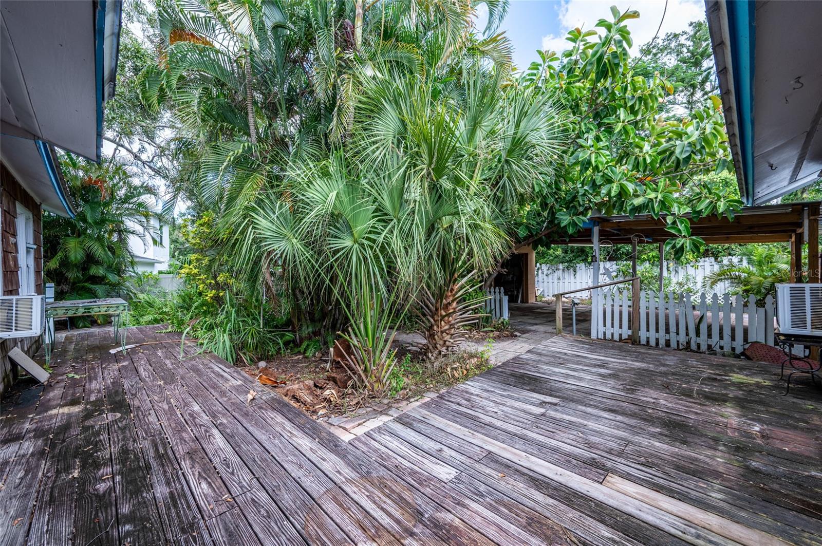 Image 7 of 66 For 747 42nd Street