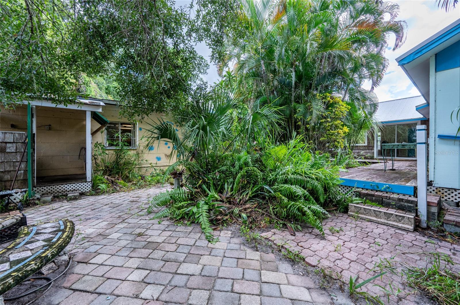 Image 9 of 66 For 747 42nd Street