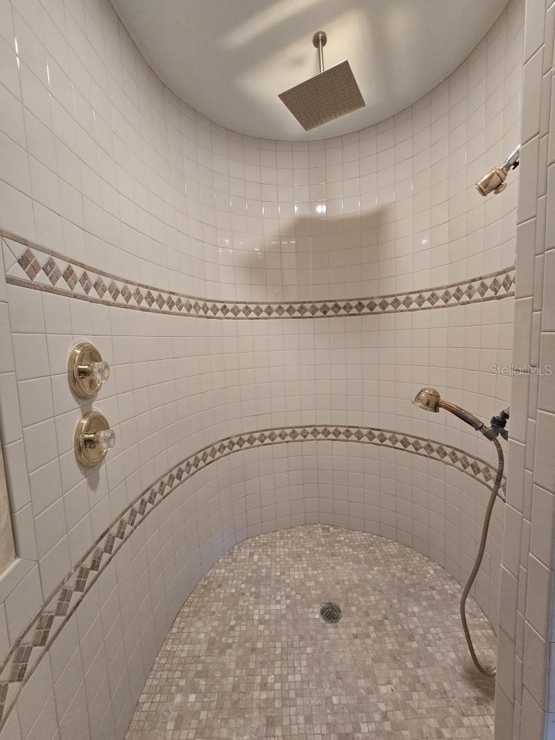 Image 10 of 21 For 13184 73rd Avenue