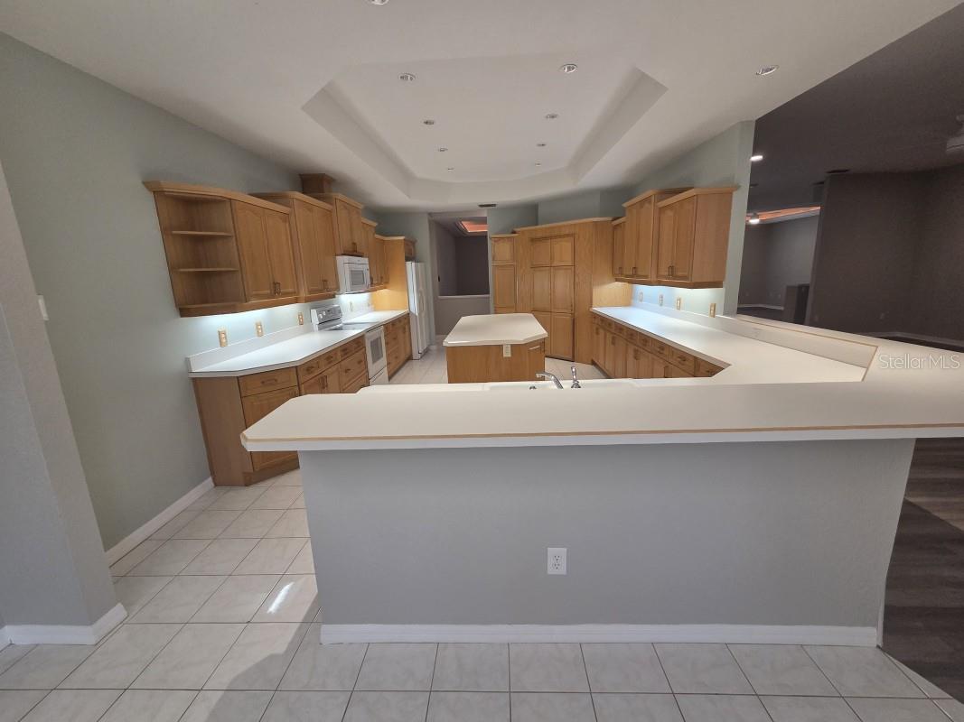 Image 12 of 21 For 13184 73rd Avenue