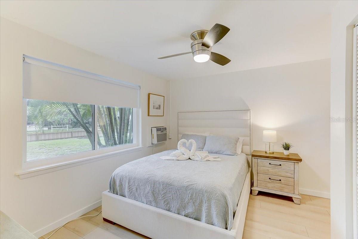 Image 5 of 13 For 407 Ohio Place