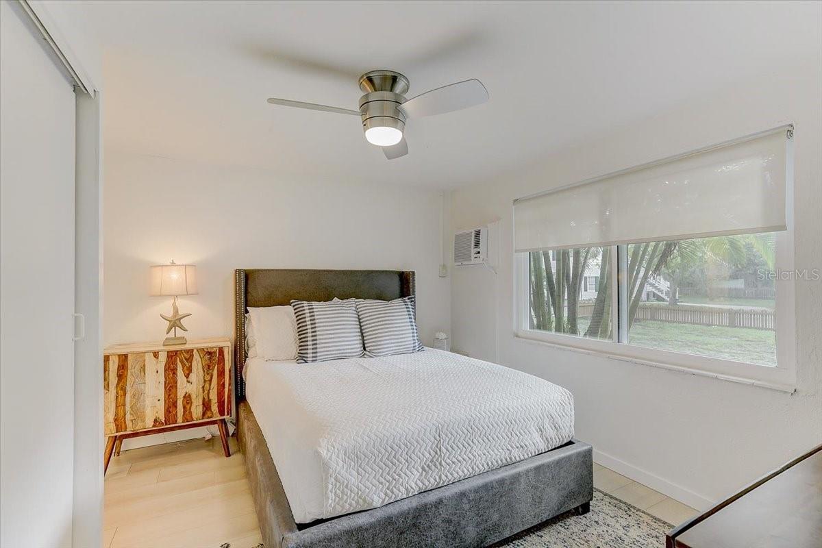 Image 8 of 13 For 407 Ohio Place