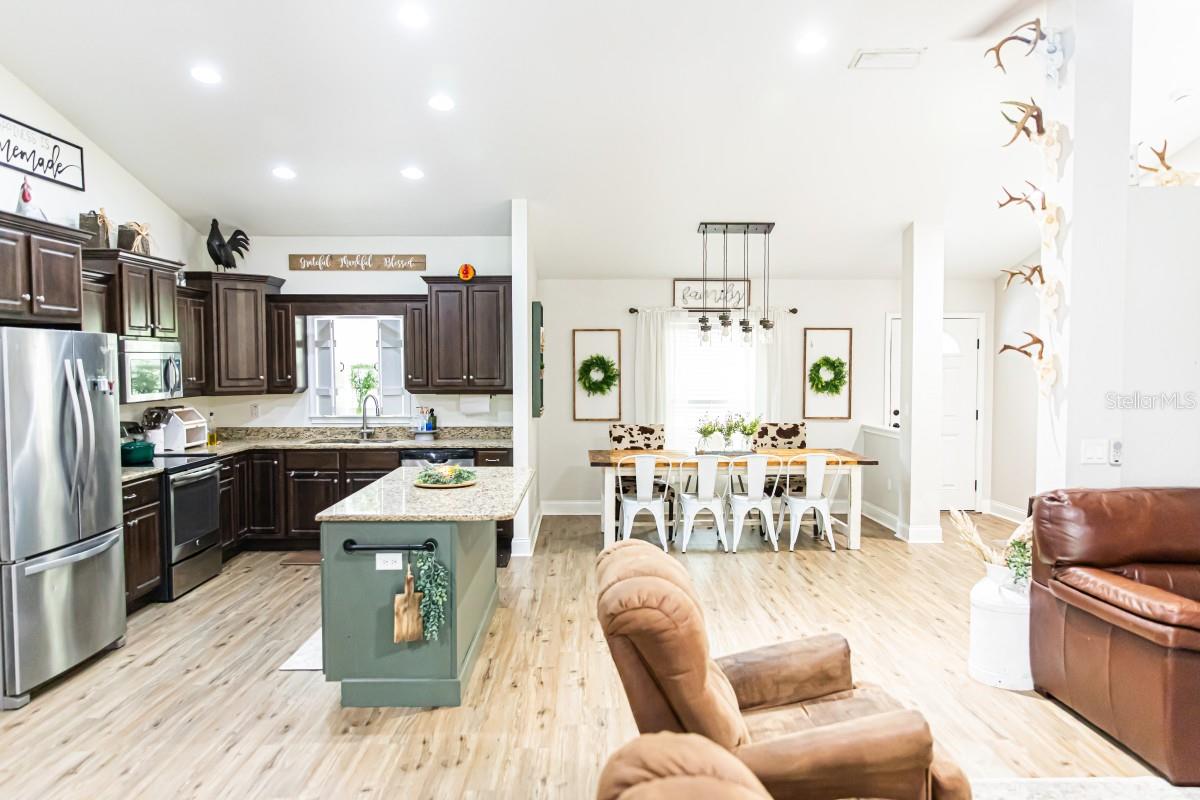 Image 10 of 49 For 1533 County Road 13