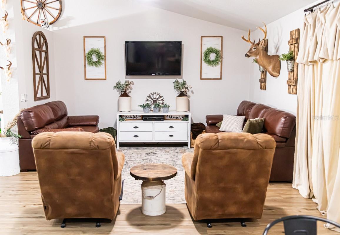 Image 13 of 49 For 1533 County Road 13