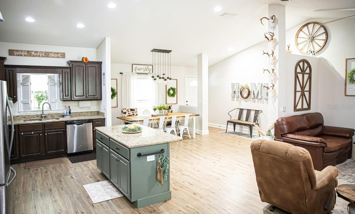 Image 9 of 49 For 1533 County Road 13