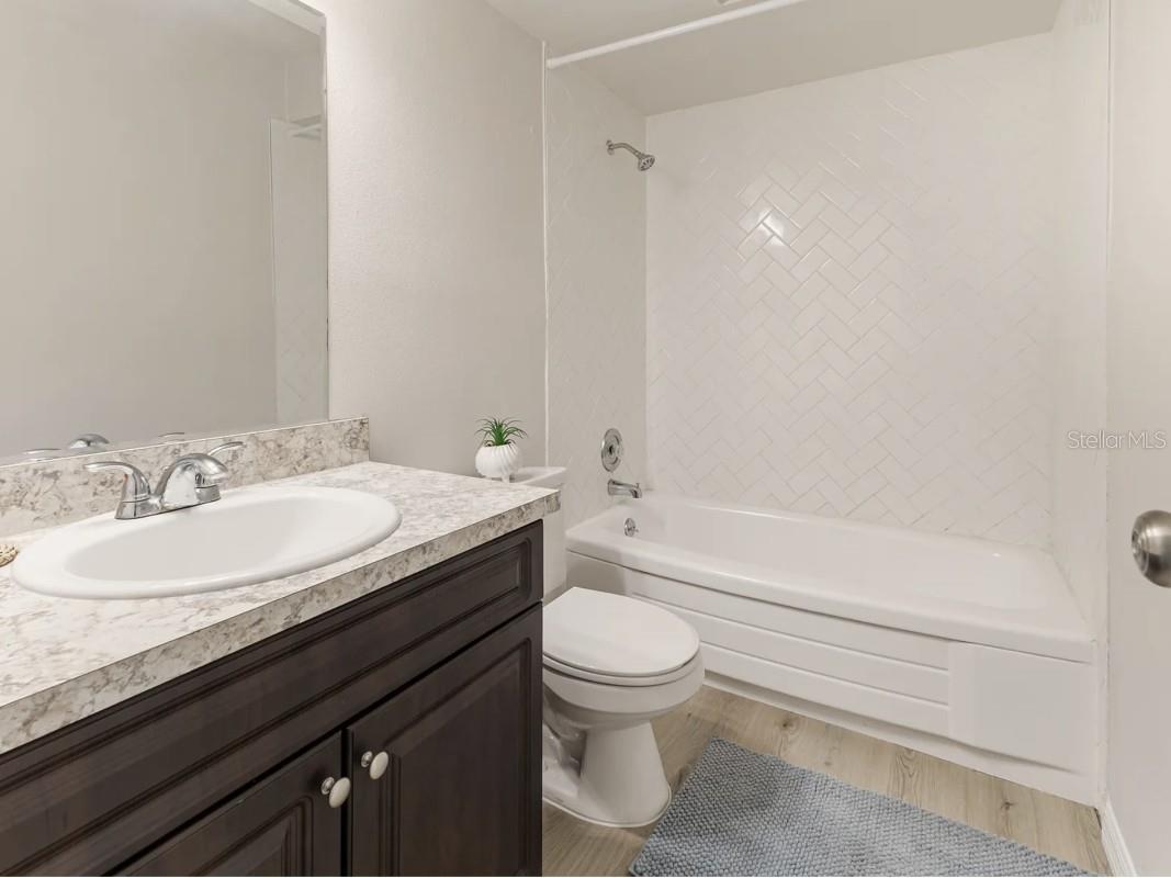 Image 14 of 22 For 121 Danube Avenue