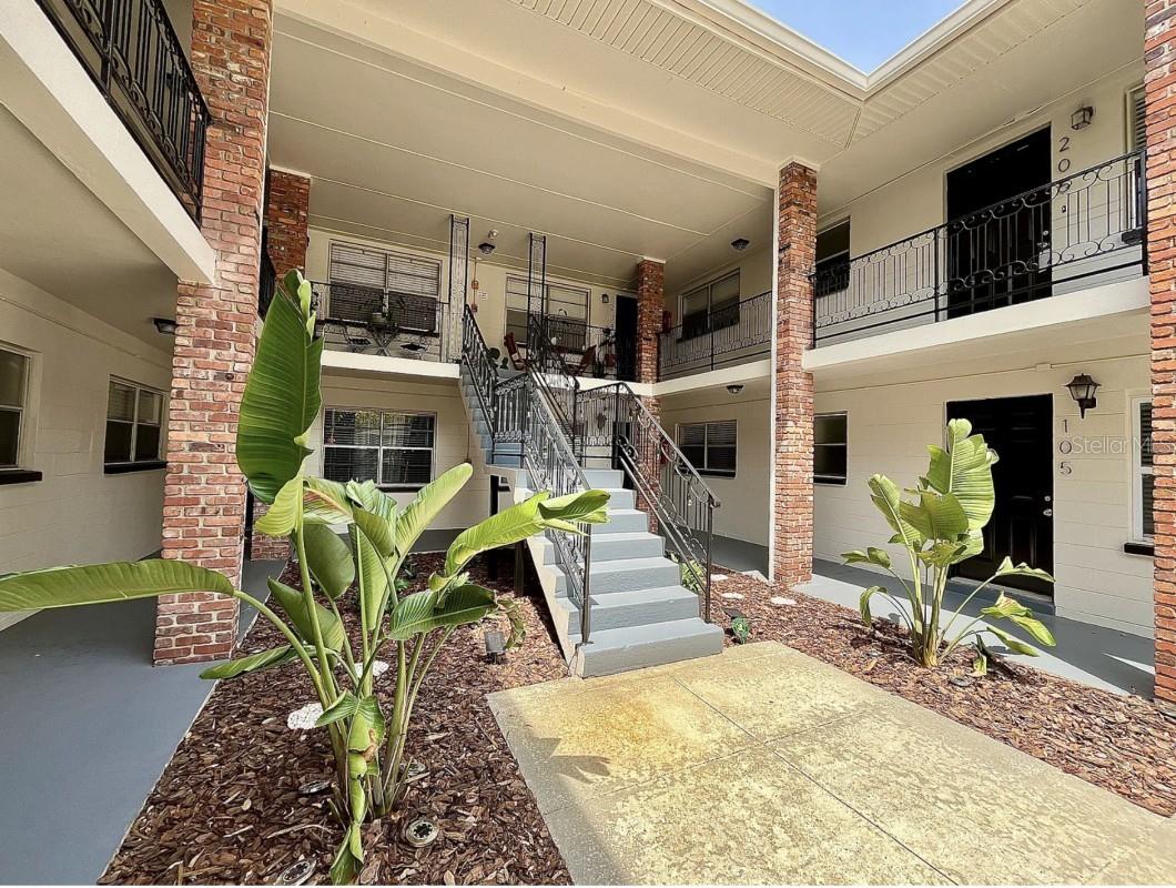 Image 16 of 22 For 121 Danube Avenue