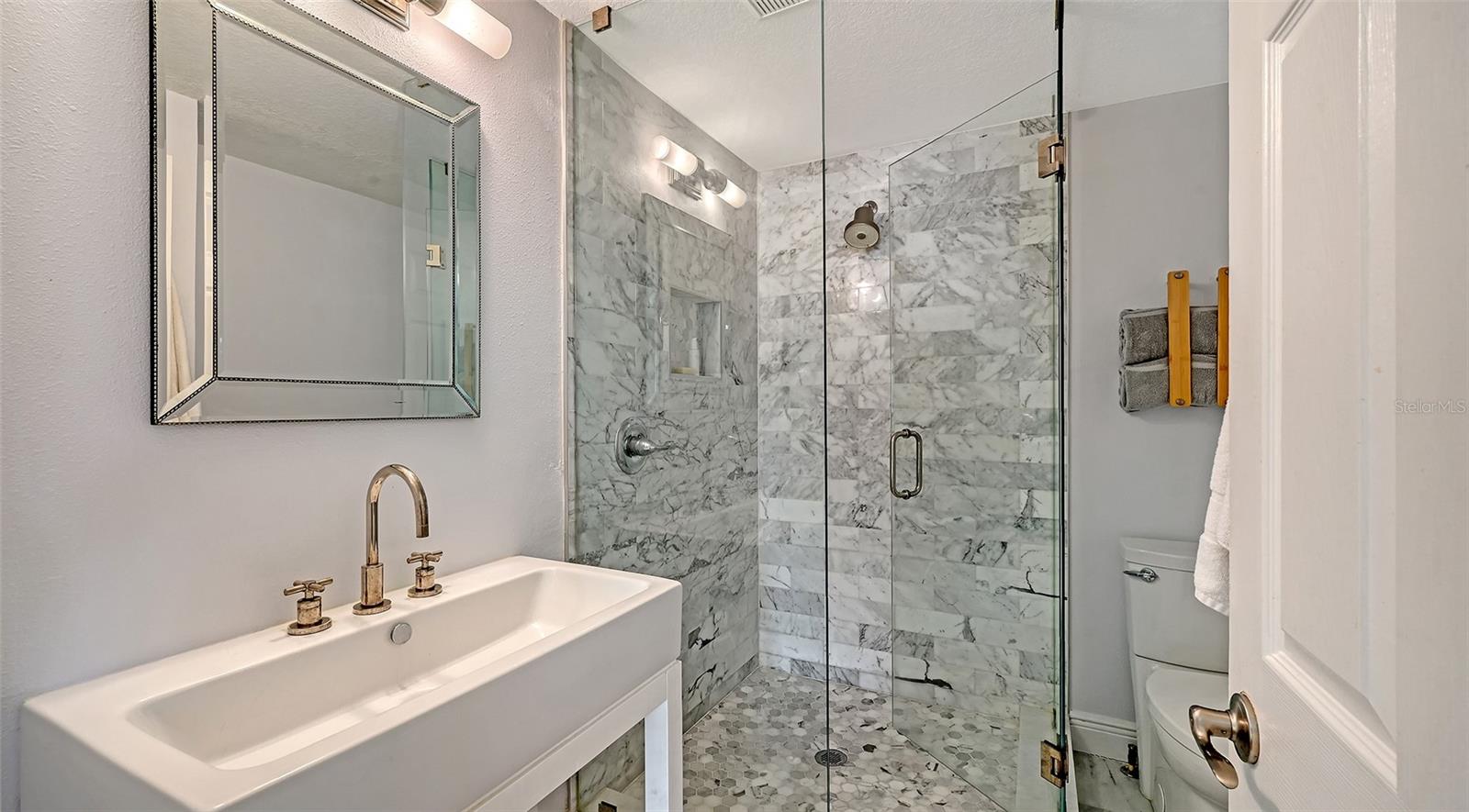 Image 17 of 54 For 1685 6th Street