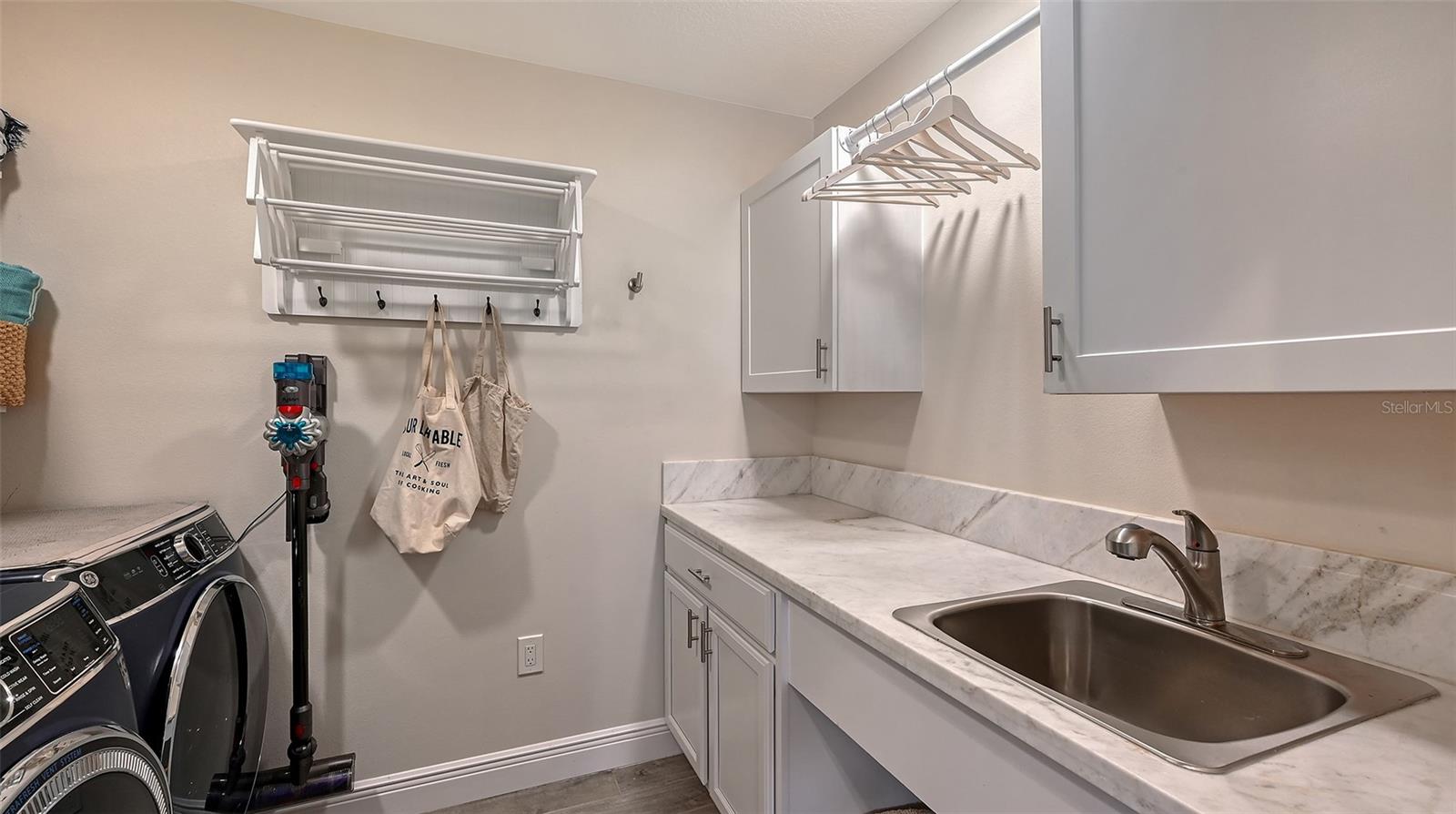 Image 27 of 54 For 1685 6th Street