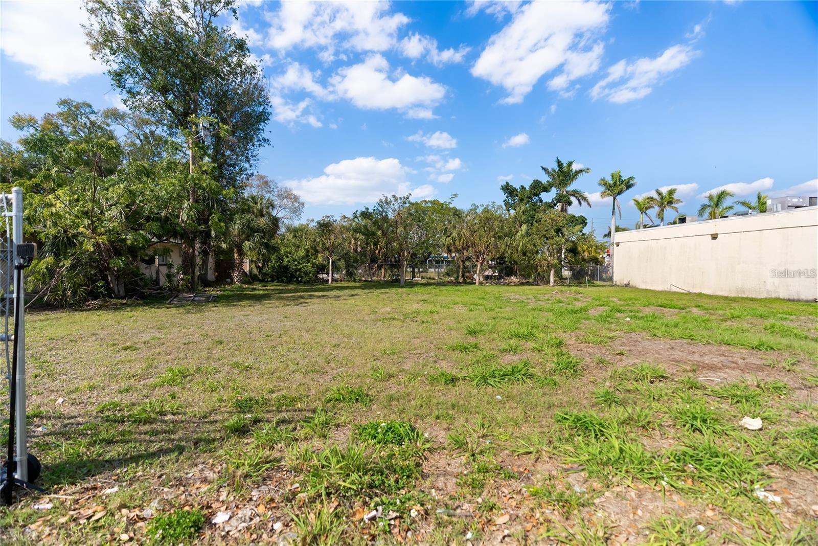 Image 18 of 24 For 1923 5th Street
