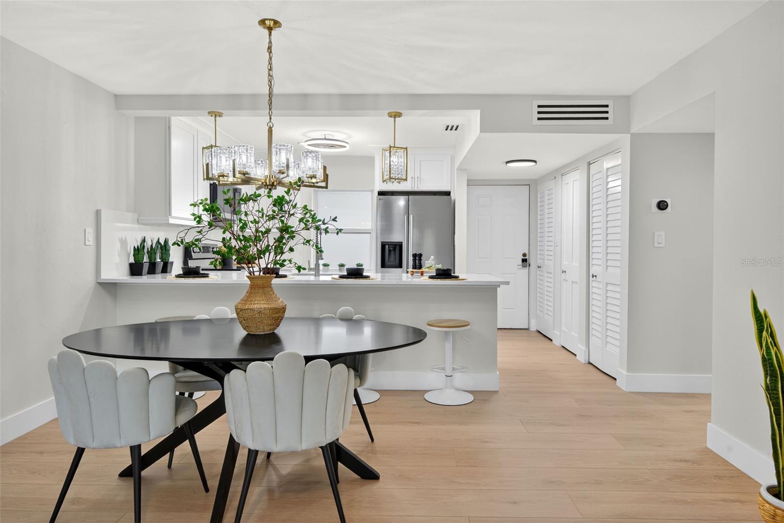 Image 10 of 76 For 4540 Gulf Of Mexico Drive 204