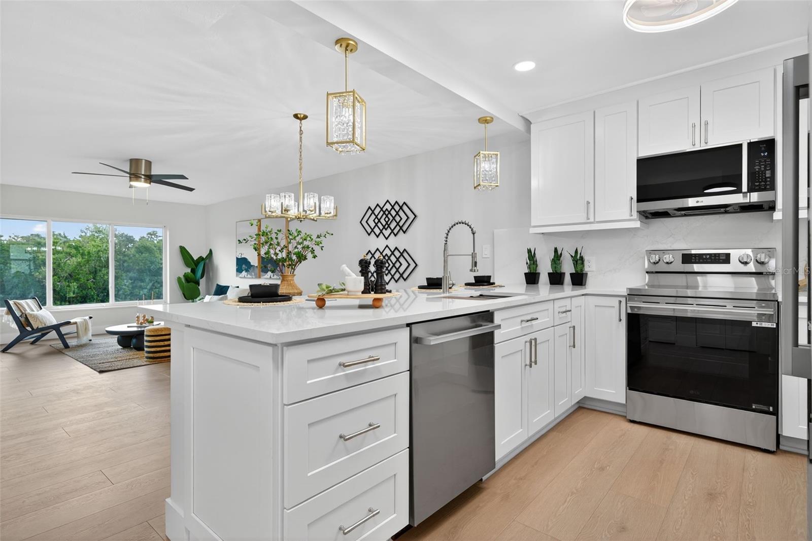 Image 13 of 76 For 4540 Gulf Of Mexico Drive 204