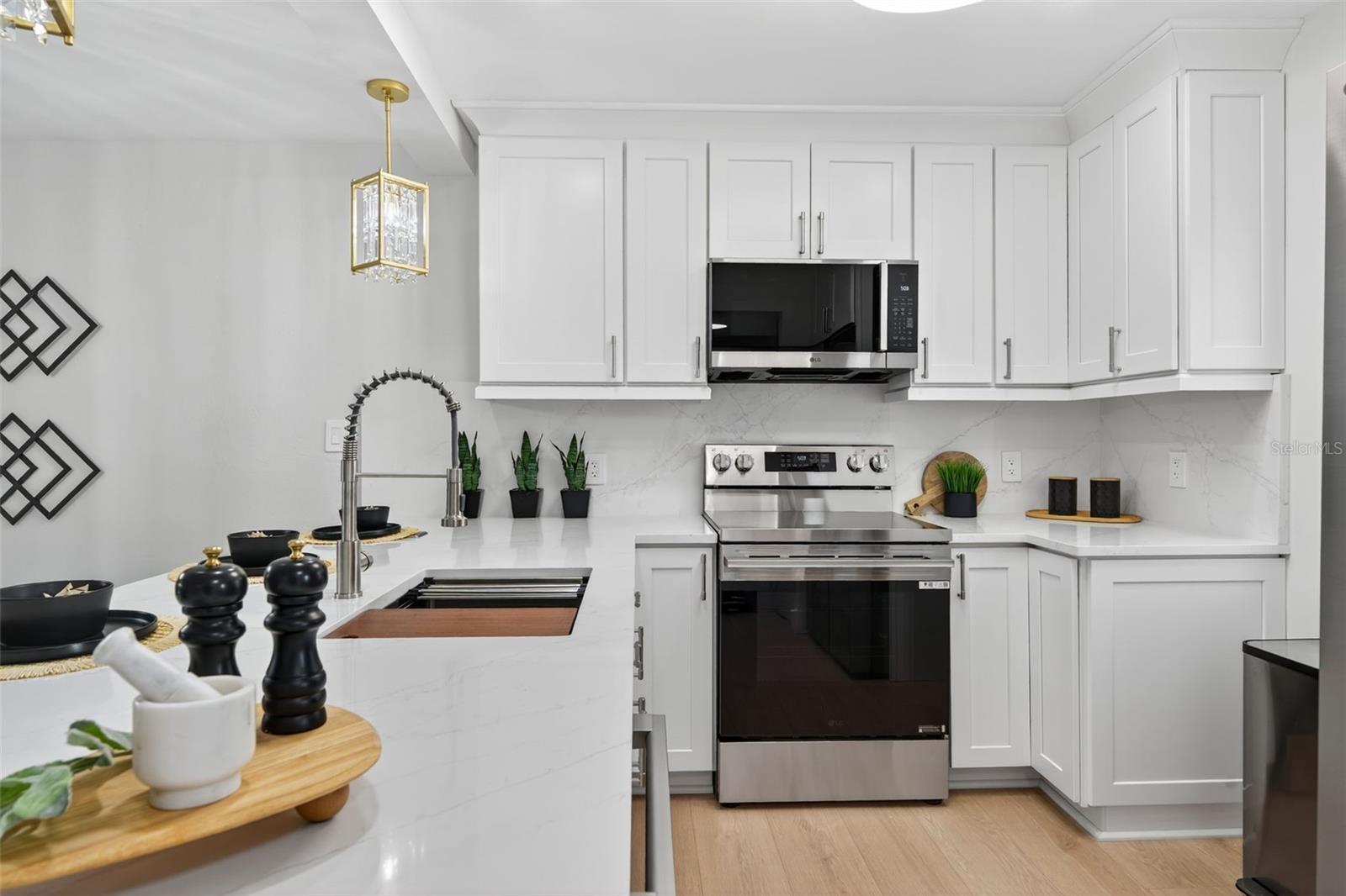 Image 16 of 76 For 4540 Gulf Of Mexico Drive 204