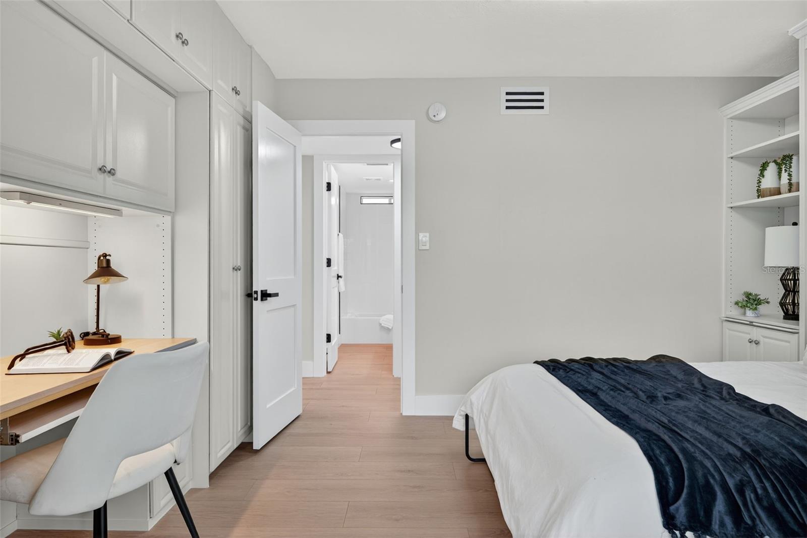 Image 29 of 76 For 4540 Gulf Of Mexico Drive 204