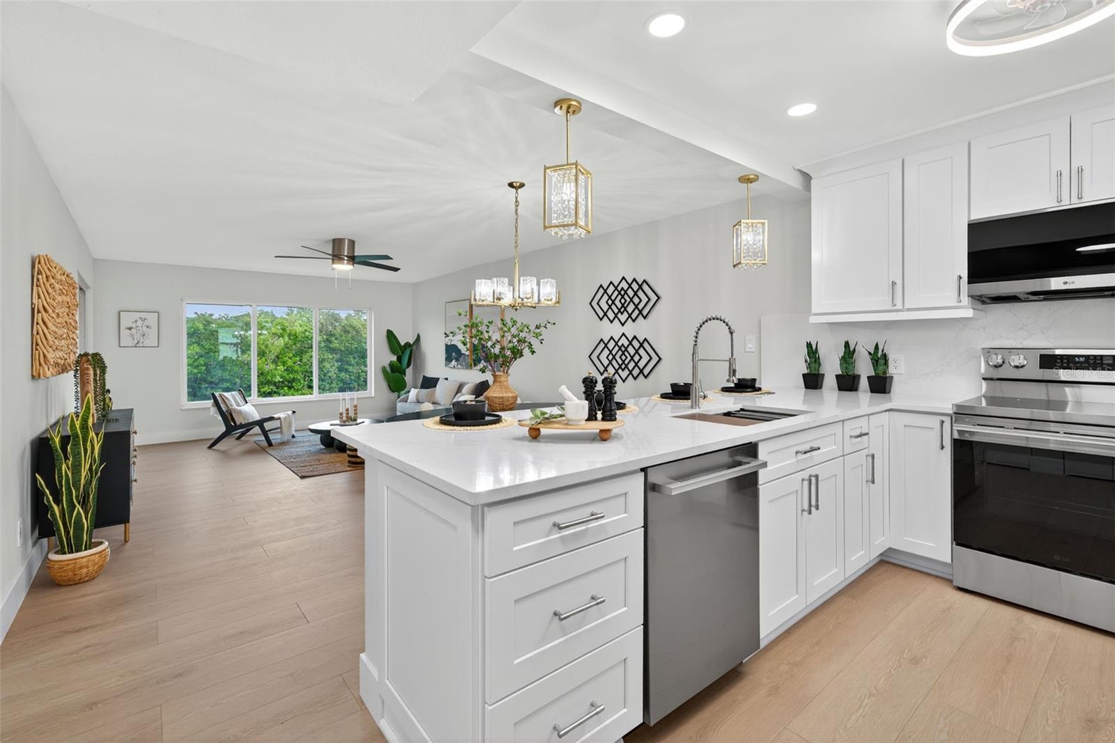 Image 3 of 76 For 4540 Gulf Of Mexico Drive 204