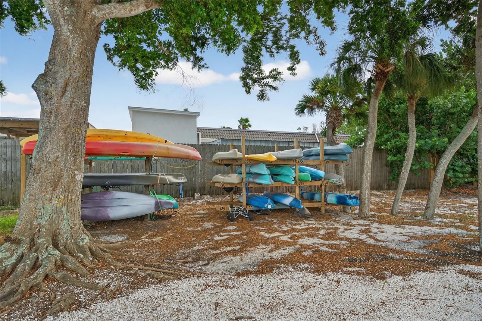 Image 40 of 76 For 4540 Gulf Of Mexico Drive 204