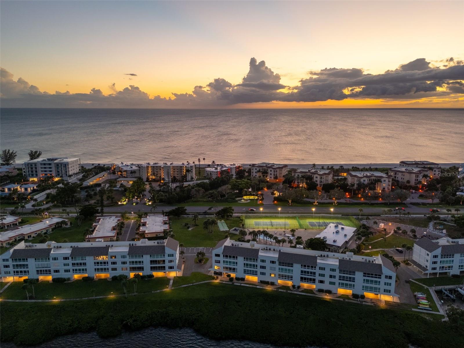 Image 56 of 76 For 4540 Gulf Of Mexico Drive 204