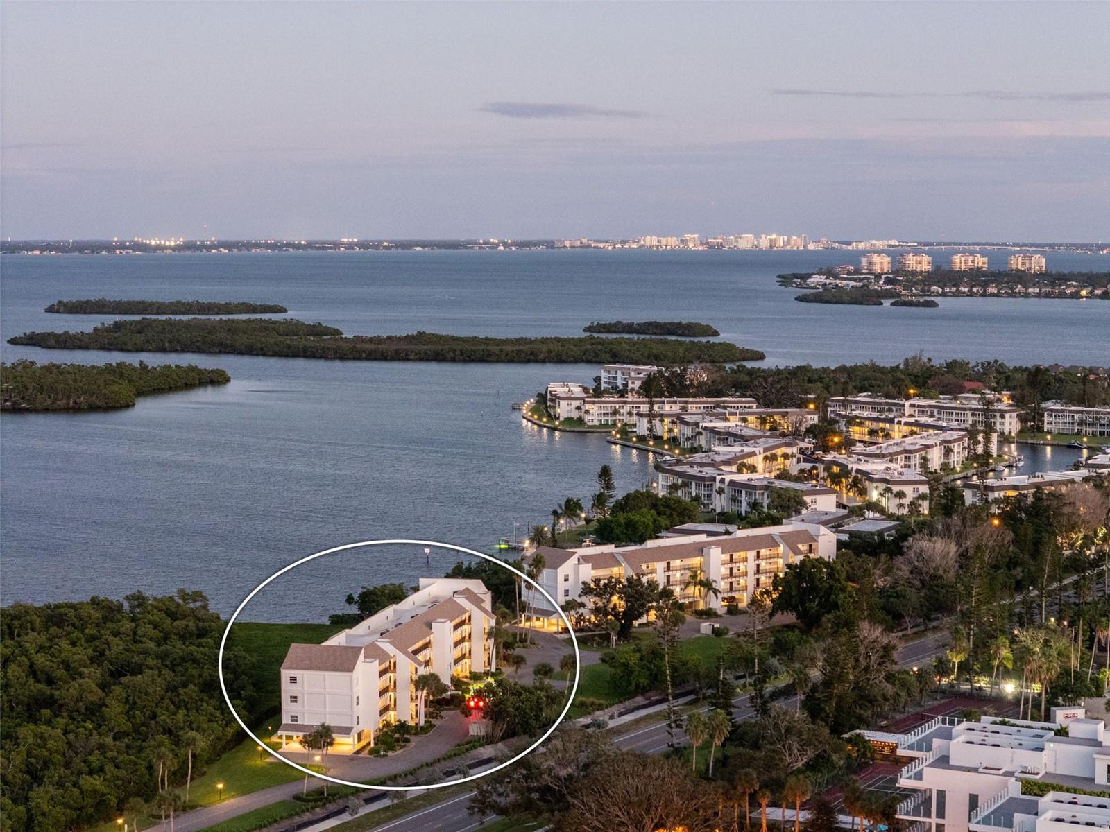 Image 62 of 76 For 4540 Gulf Of Mexico Drive 204