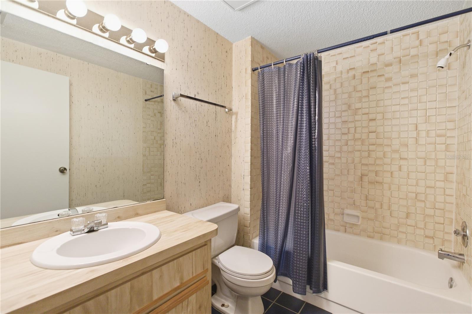 Image 16 of 24 For 5908 36th Avenue Circle W