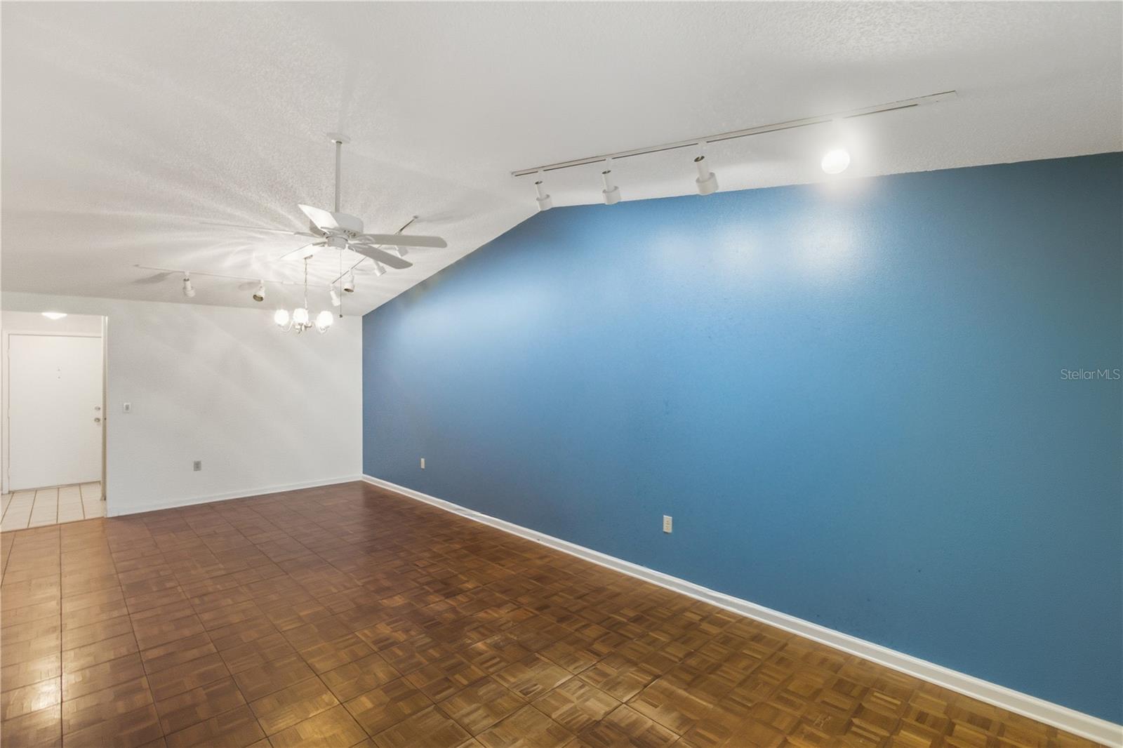 Image 7 of 24 For 5908 36th Avenue Circle W