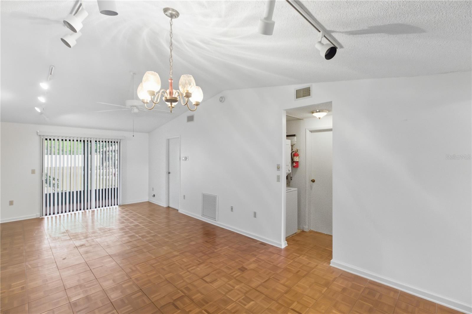 Image 8 of 24 For 5908 36th Avenue Circle W