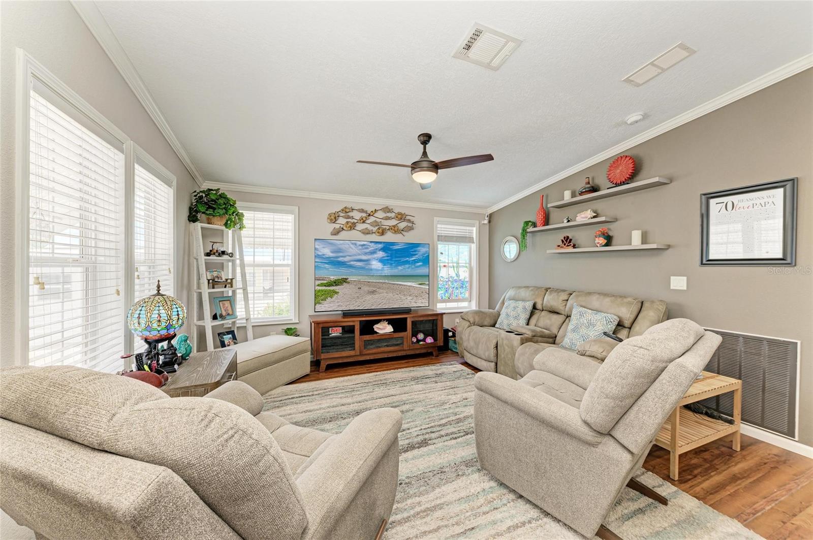 Image 15 of 54 For 12507 Cortez Road W 35