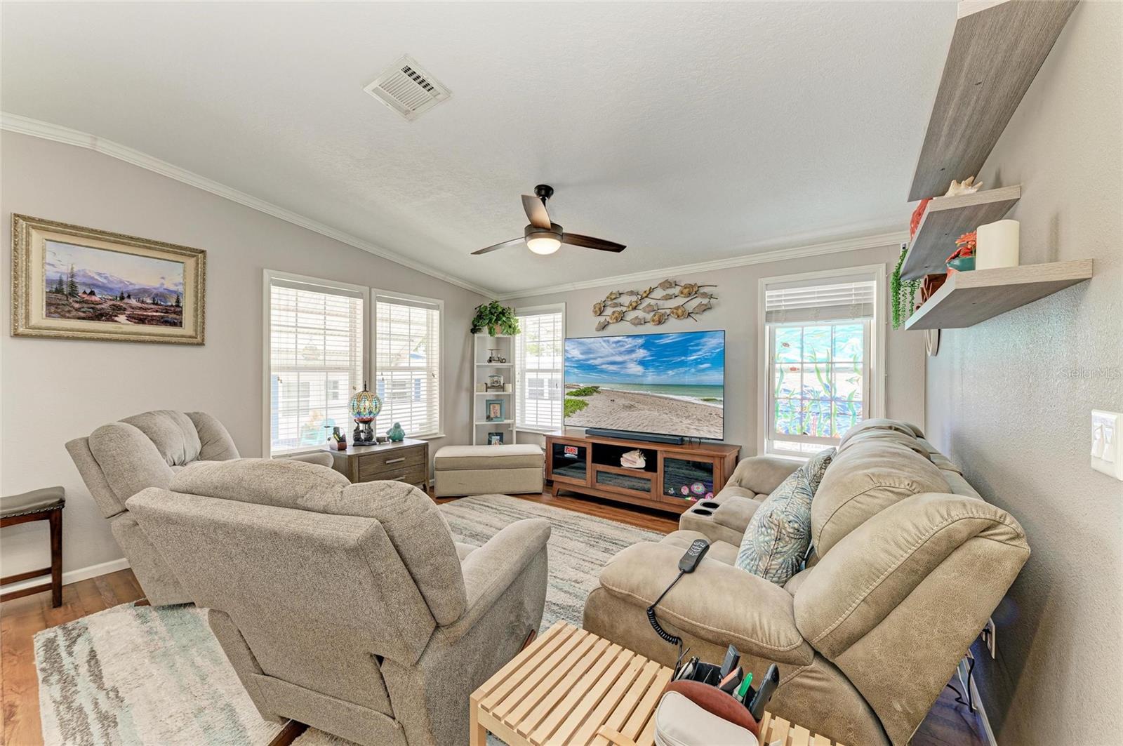 Image 16 of 54 For 12507 Cortez Road W 35