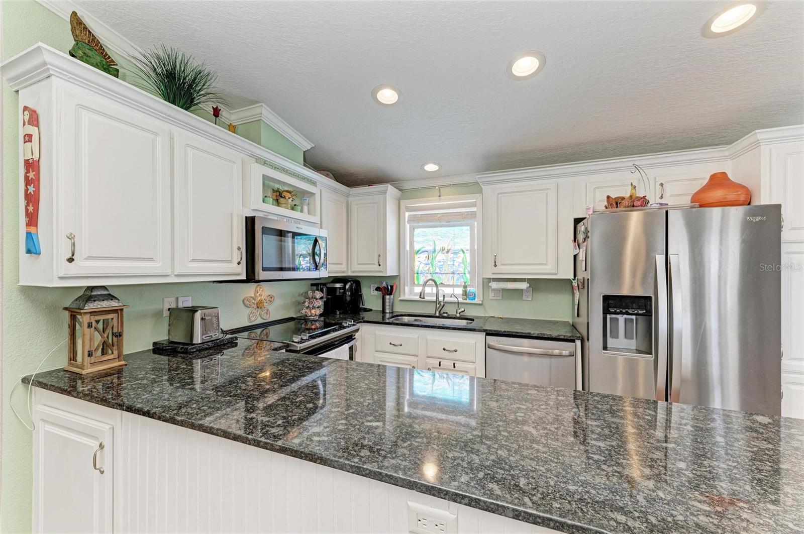 Image 21 of 54 For 12507 Cortez Road W 35