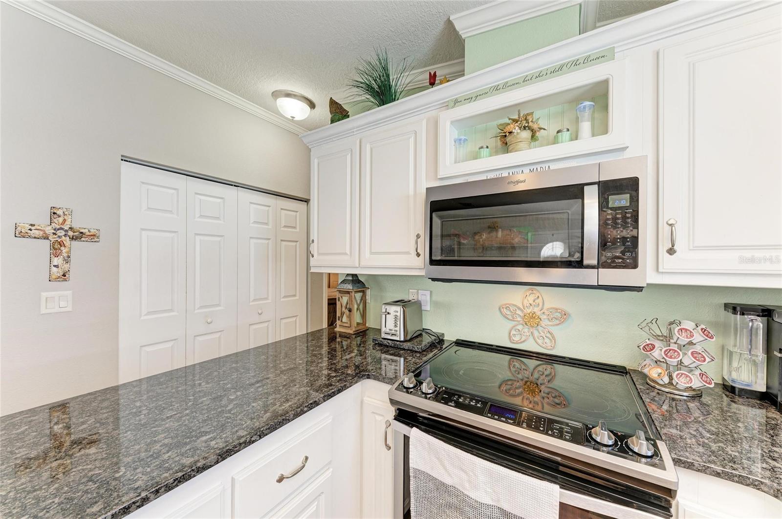 Image 22 of 54 For 12507 Cortez Road W 35