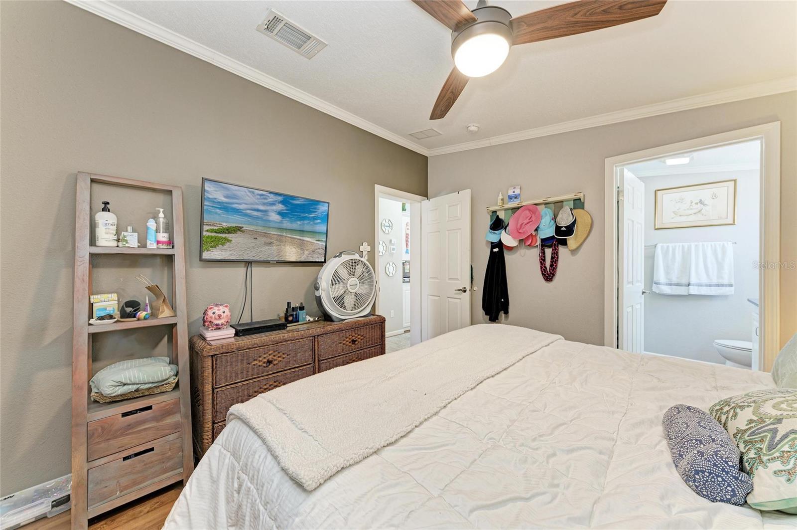 Image 25 of 54 For 12507 Cortez Road W 35