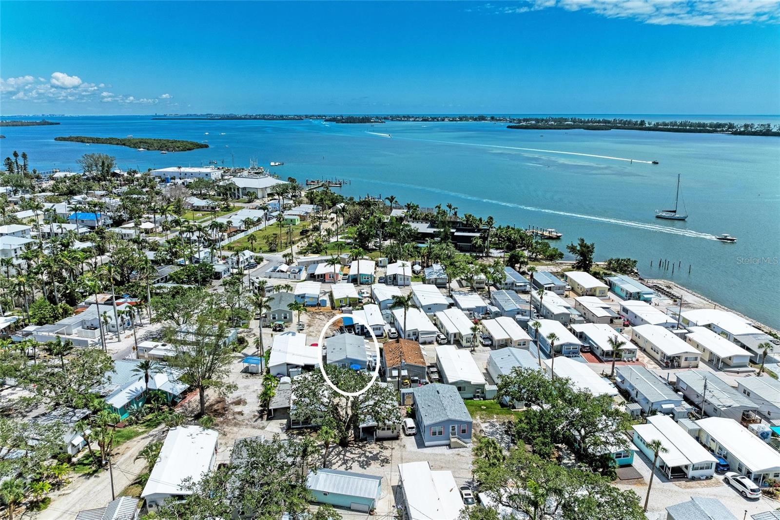 Image 39 of 54 For 12507 Cortez Road W 35