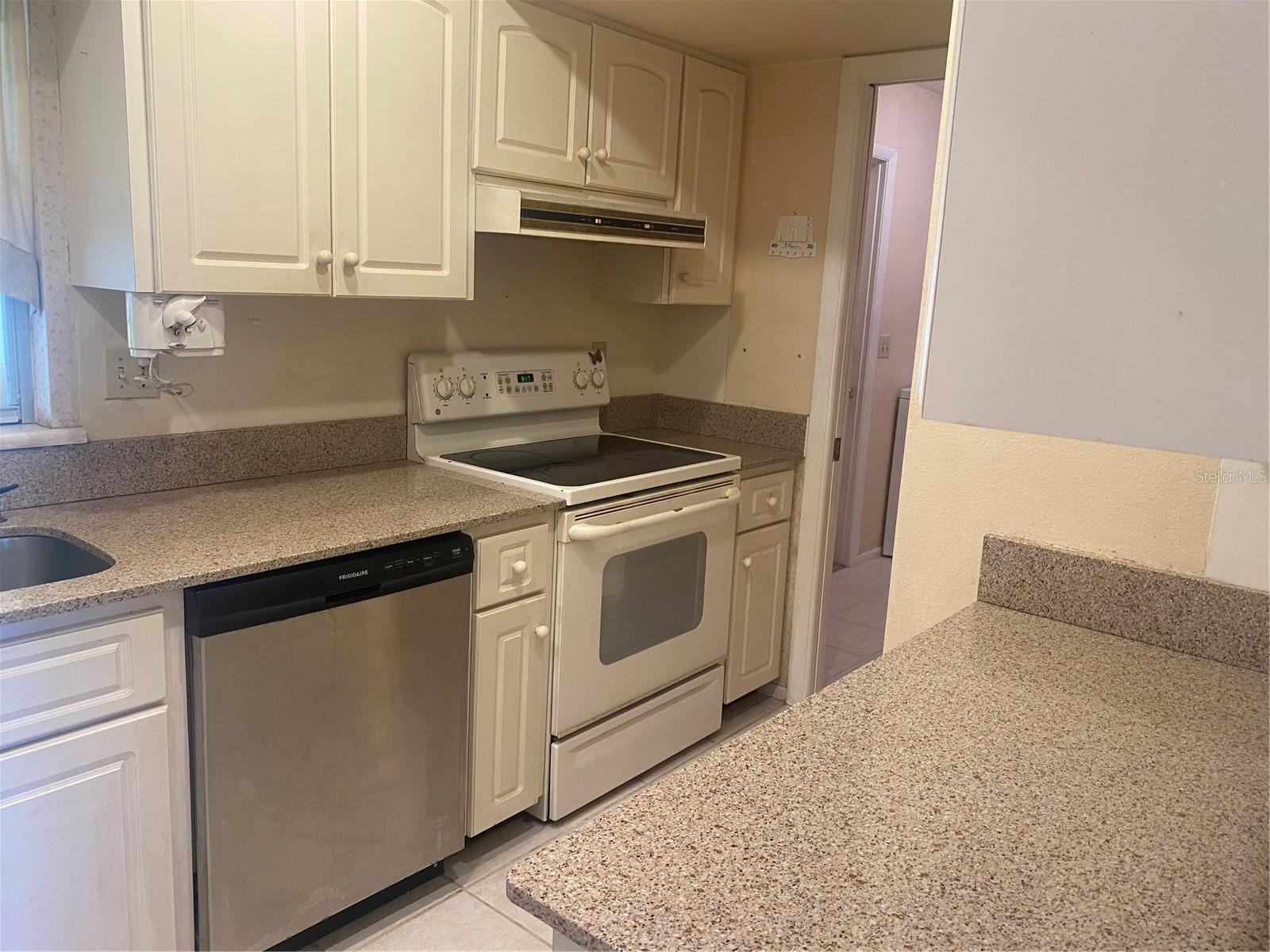 Image 11 of 31 For 449 Botticelli Drive 449