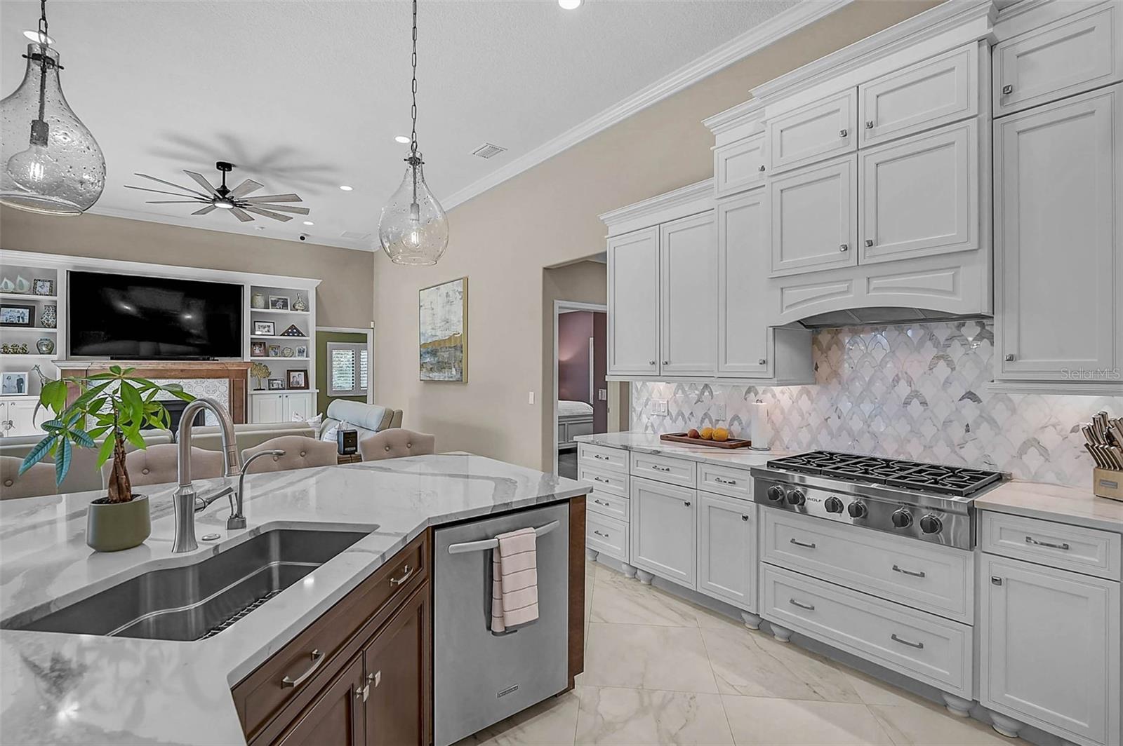 Image 11 of 71 For 889 Macewen Drive