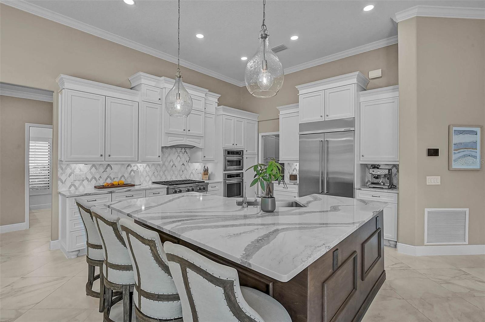 Image 13 of 71 For 889 Macewen Drive