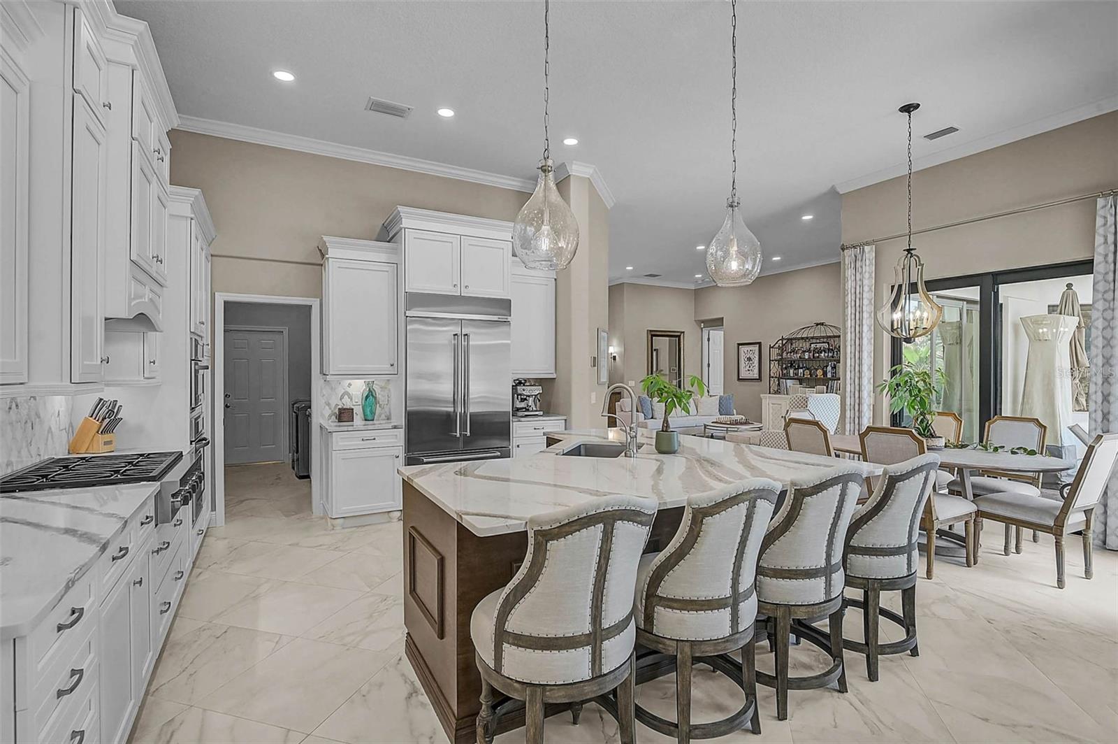 Image 14 of 71 For 889 Macewen Drive