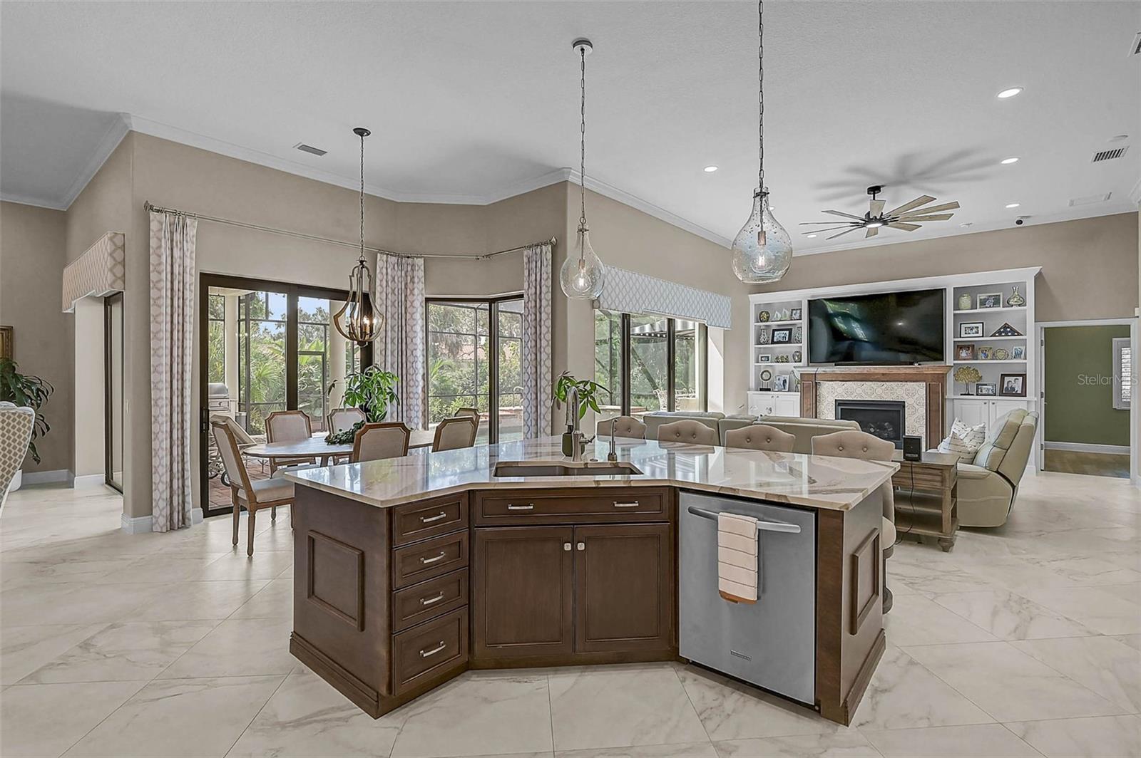 Image 15 of 71 For 889 Macewen Drive