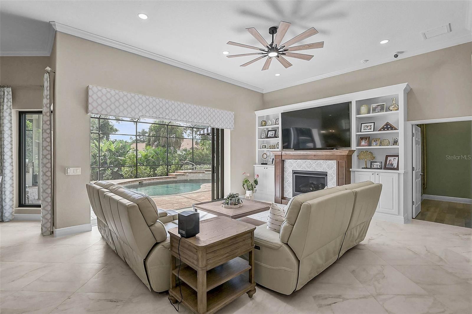 Image 18 of 71 For 889 Macewen Drive