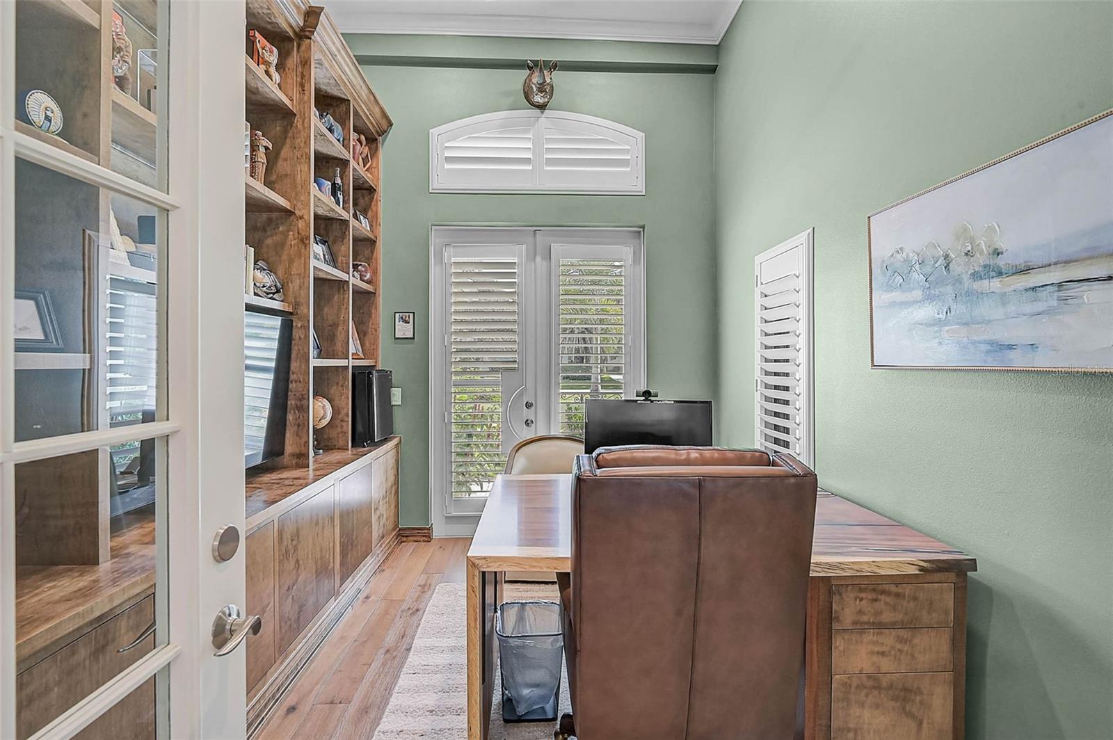 Image 19 of 71 For 889 Macewen Drive