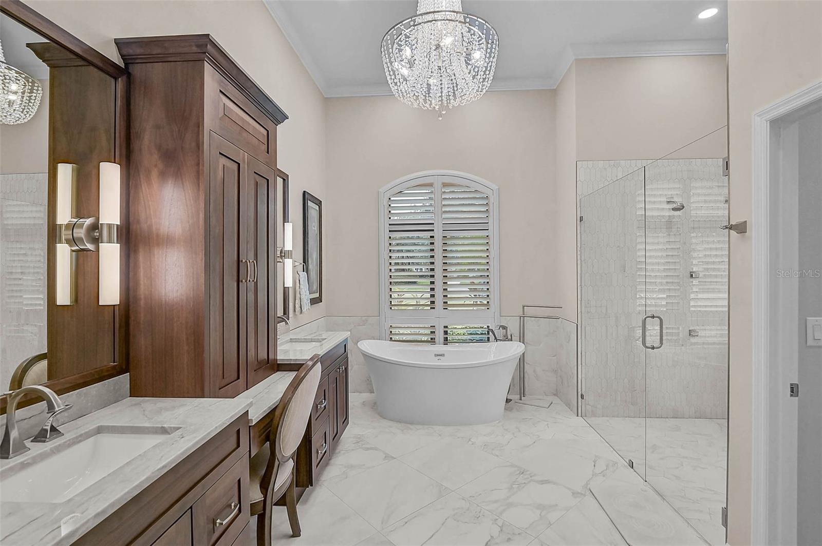 Image 23 of 71 For 889 Macewen Drive