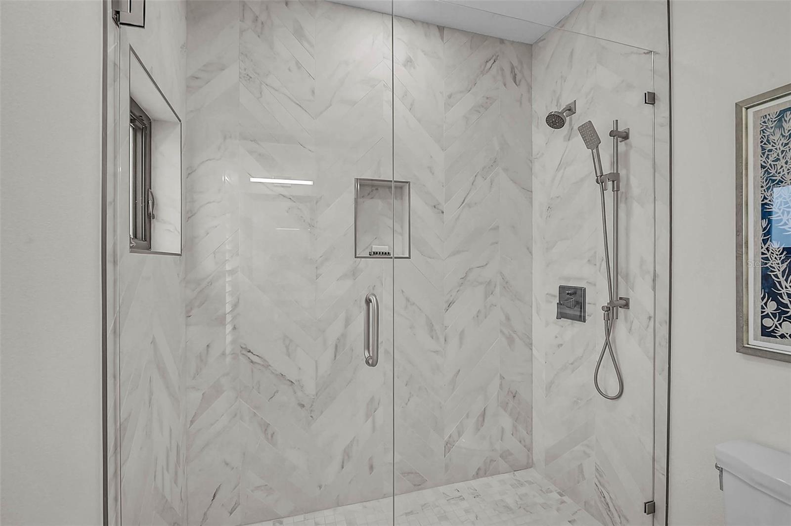 Image 28 of 71 For 889 Macewen Drive