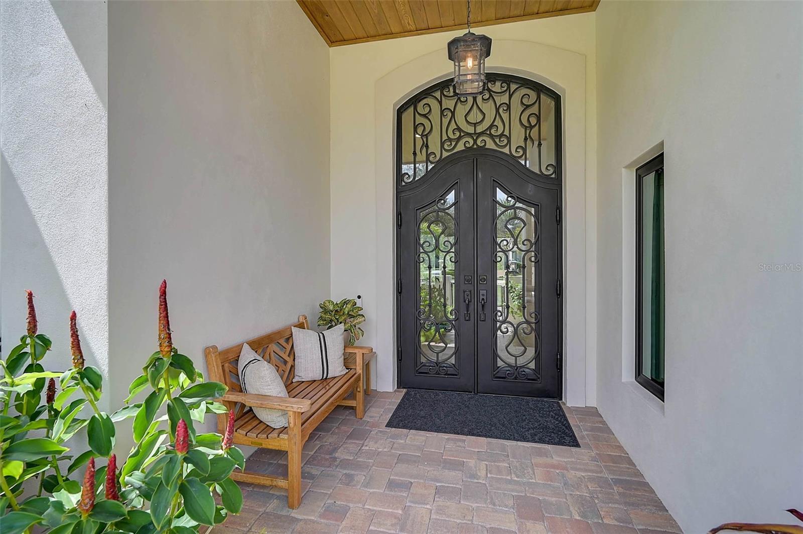 Image 4 of 71 For 889 Macewen Drive