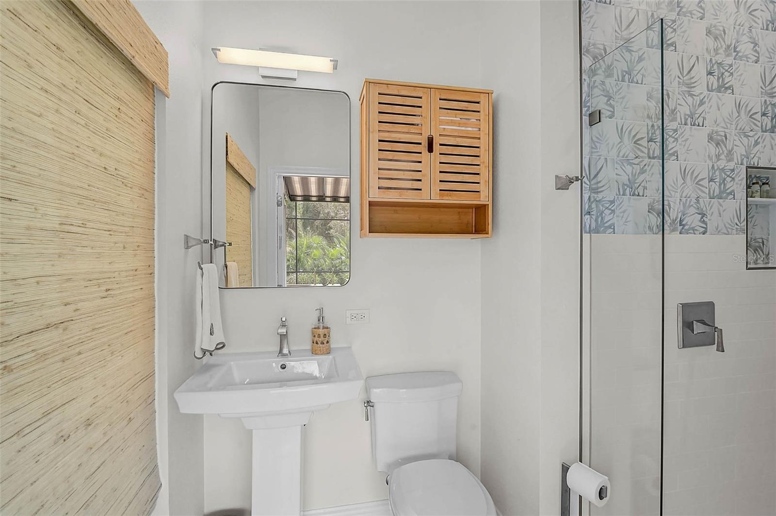 Image 41 of 71 For 889 Macewen Drive