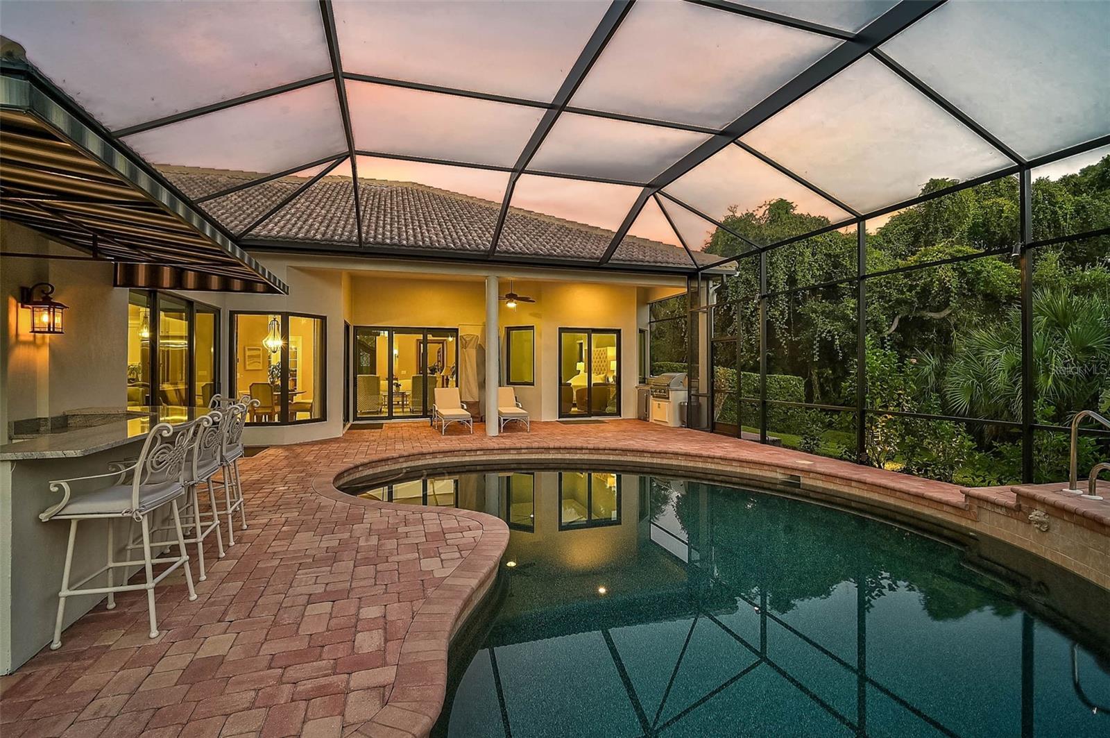 Image 42 of 71 For 889 Macewen Drive