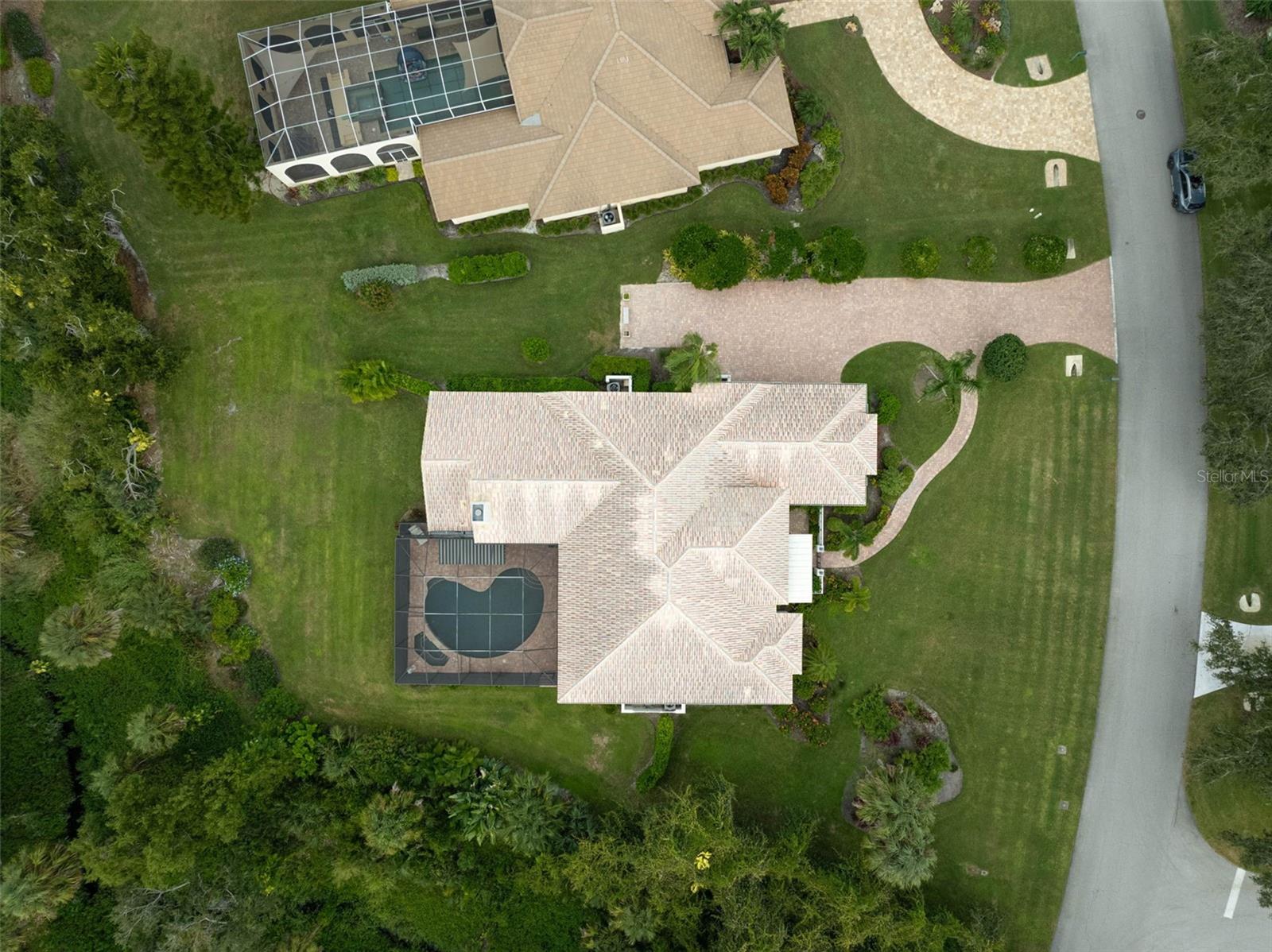 Image 45 of 71 For 889 Macewen Drive