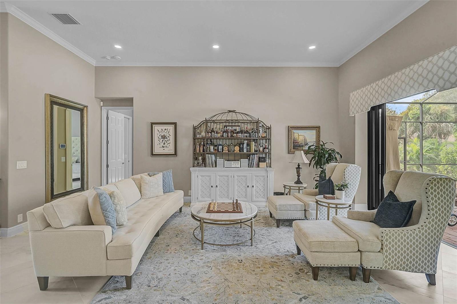 Image 6 of 71 For 889 Macewen Drive