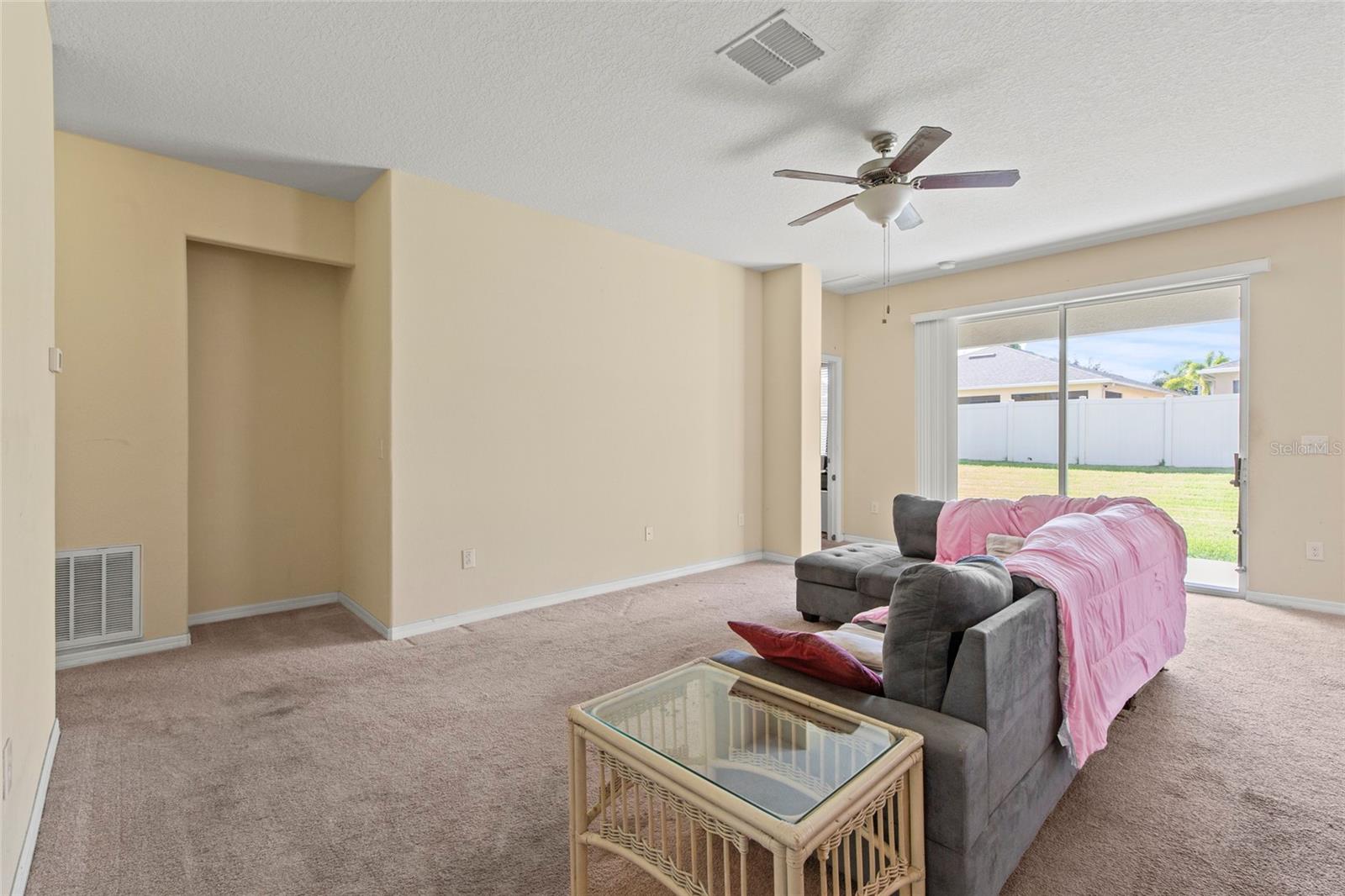 Image 11 of 38 For 16614 Myrtle Sand Drive